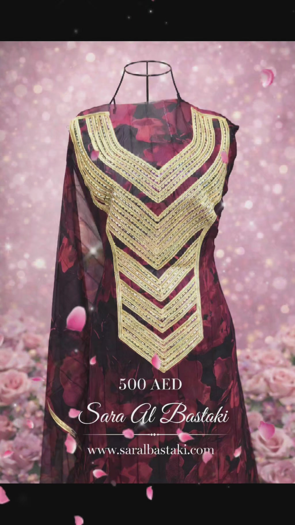 الطقم الأسود × الأحمر بتطريز ذهبي .1